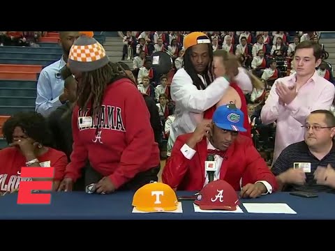 Mom walks out after son Jacob Copeland commits to Florida | ESPN