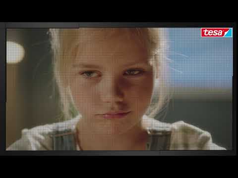 Die Weltneuheit: tesa® Insect Stop FALT – faltbarer Insektenschutz fürs Fenster