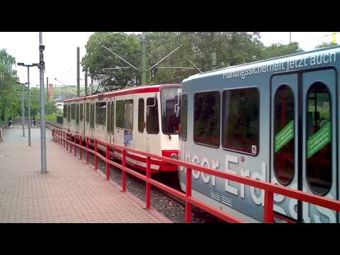 3 Wagenzug der DSW21 beim Stadionbetrieb 3x B80C/6