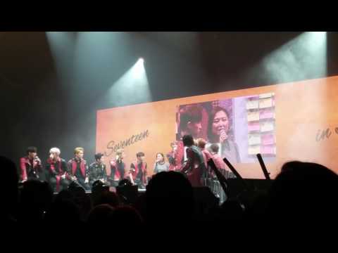160828 SEVENTEEN Hoshi Flashing Hearts to Fans Live in Sydney
