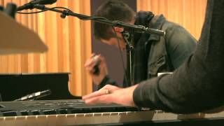 Studio Brussel: Keane - &#39;Silenced By The Night&#39; (live)