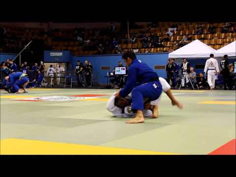 World Abu Dhabi Trials 2014 Montreal - Leonardo Saggioro (BTT) VS Otavio Sousa (Gracie Barra)