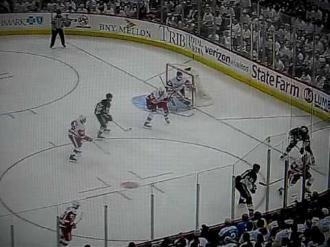 2009 Stanley Cup Finals Game 4: Detroit Red Wings vs. Pittsburgh Penguins:  Malkin scores on the PP