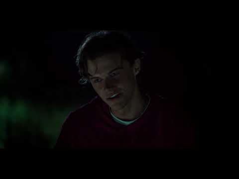 Conrad and Belly  Pool Scene - TSITP 1x01