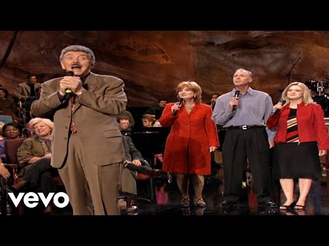 Bill & Gloria Gaither - I Just Love Old People [Live] ft. Jake Hess, The Talley Trio