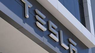 Tesla estudia fusionarse con SpaceX para acelerar su negocio de robotaxis