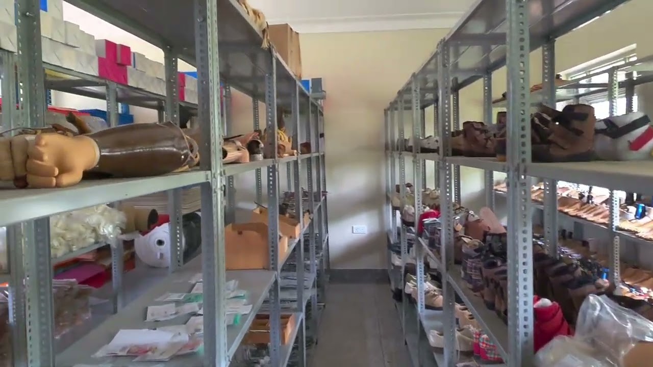 Das neue Material-Lager von Pro Uganda