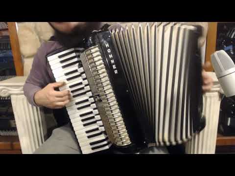 5774 -Black Hohner Verdi VN Piano Accordion LMMM 41 120 $1999