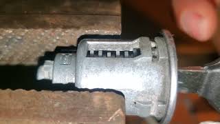 How to fix your door lock cylinder on many vehicle. cars, trucks and semi trucks door lock repair.