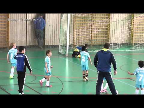 Hallencup, SV Nord Lerchenau F4 - SV Kranzberg, 02.03.2013, 7 Meterschießen im Spiel um Platz 7