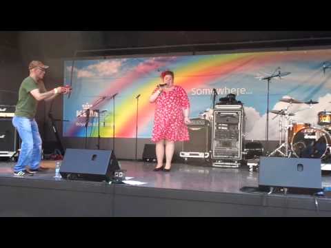 Anja Wessel Live @Cologne Pride 2015 -- Breit-Rot-Blendend (Musical Hairspray)