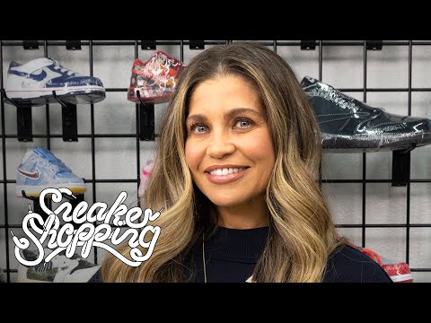 Danielle Fishel Recreates AJ Lee, Jade Cargill & Rhea Ripley’s Entrances; Charlotte Flair Makes Cameo Appearance