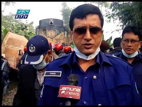 জয়পুরহাটে বাস ও ট্রেনের সংঘর্ষে ১২ জন নিহত