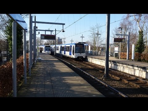 RET Metro 2*Type RSG3 en HTM RegioCitadis op Leidschendam-Voorburg
