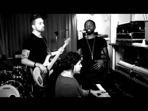 Getty Domein & Chris Medina - Here Comes The Flood