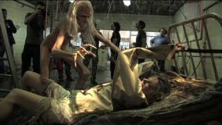 Алекс де ла Иглесиа на съемках социальной рекламы против наркотиков "BAD NIGHT"