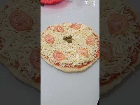 PIZZA DE  MUSSARELA! #pizza #shorts