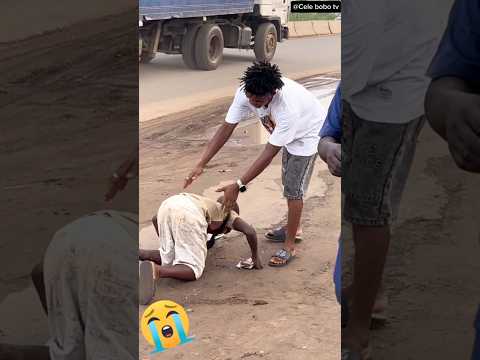 A simple act of kindness that will make you cry 😭 💔 #trending #youtubeshorts #love #shorts