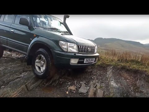 Toyota Land Cruiser J95 off road