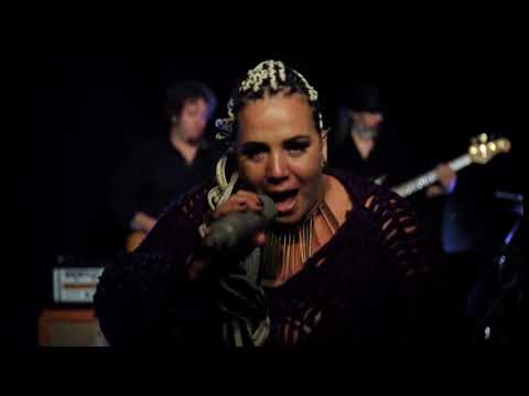 Adrianna - O Que Tem Pra Me Dizer - DVD Antes de Abrir os Olhos