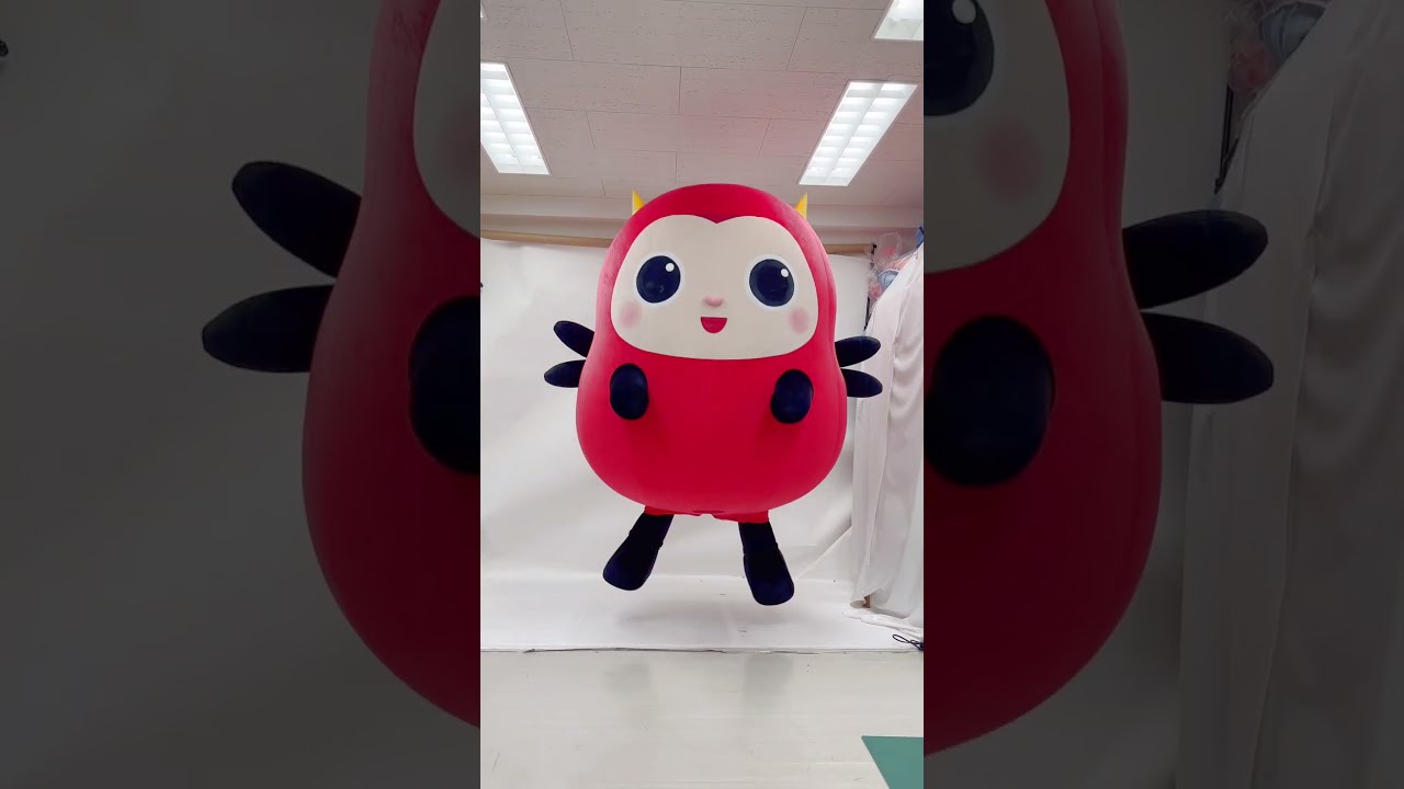 足の短いエアー着ぐるみ | short legged costume. but