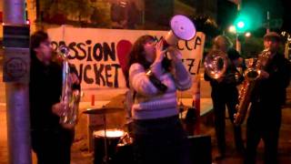 Passion Bucket loves Mucca Pazza