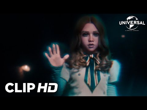 Clip en español - Gemma descubre a M3GAN en su casa