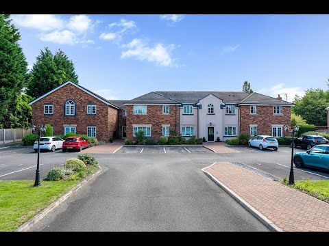 A beautiful ground floor two bedroom apartment located in Glazebury