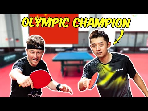 TESTING ZHANG JIKE'S TABLE TENNIS BAT!