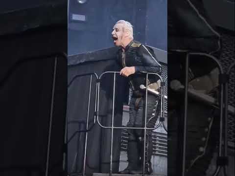 , title : 'Rammstein - Till Lindemann freaks out when the girl lifts her shirt'