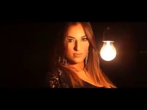 Valentina Belli Backstage