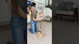 I tried a magic broom!! DIY Halloween Decor!