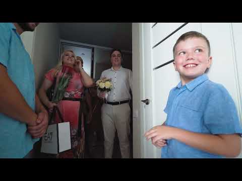 Фото ТЗ: однокамерна зйомка без окремих мікрофонів. Зняти ранок нареченої; як чоловіка благословляли батьки; викуп; благословіння наречених; одним кадром церемонію.
Змонтувати та провести поглиблену кольорокорекцію всього відео; додати відео з телефону замовника та підігнати їх під загальний стиль кольору всього відео.