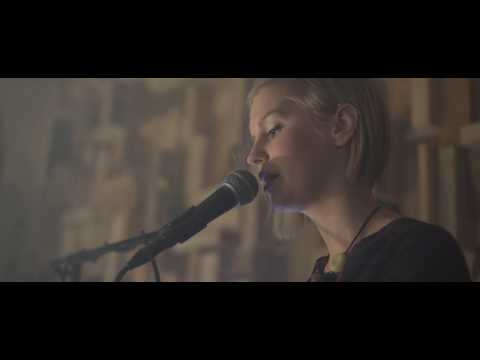 Fiņķis x DoStudija - Tūkstošiem (studio session)