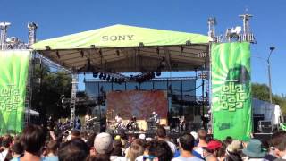 Toro y Moi - All Alone - Live at Lollapalooza 2012