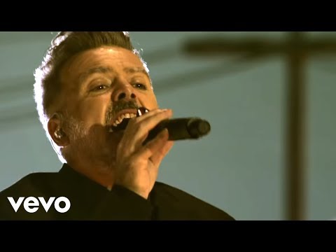 Los Pericos - Anónimos (En Vivo) ft. Carla Morrison