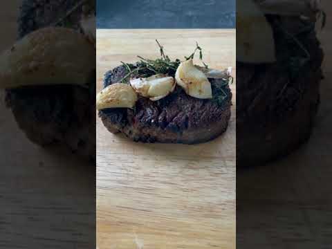 How to cook a perfect filet mignon steak! #asmr  #steak #recipe