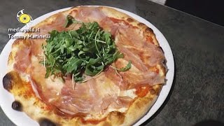 preview picture of video 'Loano Mamita pizza Speriamo nel Vesuvio'