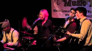 Alexz Johnson - Show Vlog  Gonna Get It (Legendado)