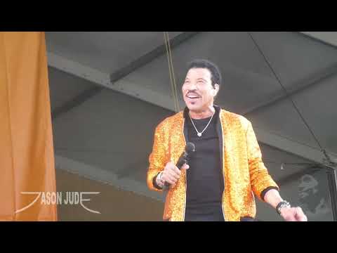 Lionel Richie - Penny Lover [HD] LIVE Jazz Fest 4/29/2022
