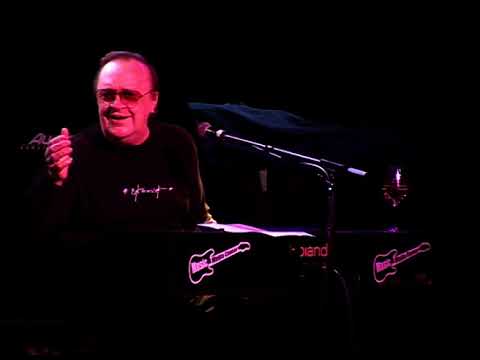 Koncert  Asen Dedić i  Matija Dedić   u Beogradu 31 5 2011  II deo ,, Mikser  festival,,