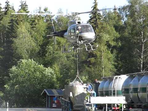 Kalk per Hubschrauber verstreut