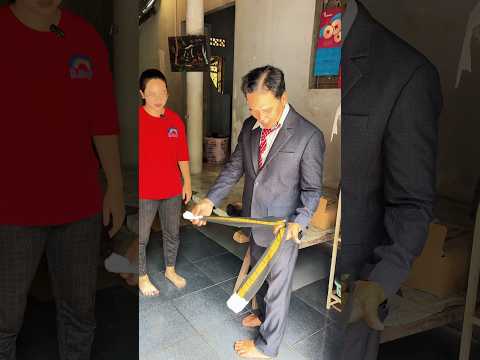 Ông Ngoại mang vớ chân gà đi đám cưới /ÚtKha_nè #shortvideo #haihuoc #giaitri