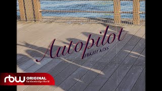 [影音] PURPLE KISS - 'Autopilot' Self MV