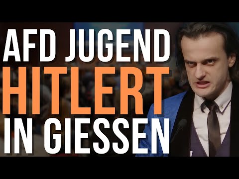 AfD blamiert sich komplett: Hitler-Cosplayer sorgt für Eklat!