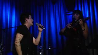 Mitre and Alih Jey  Last song at the Hotel Cafe