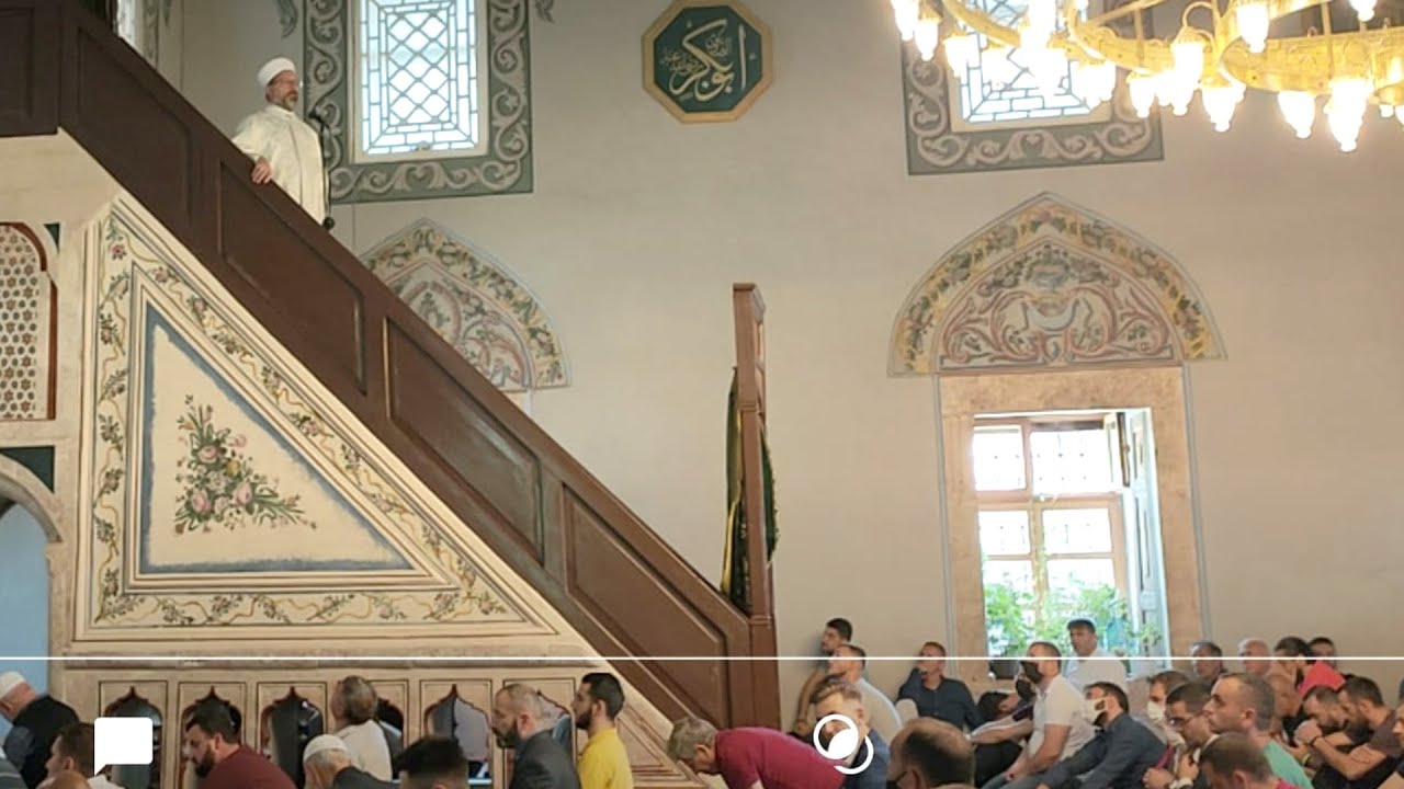 Diyanet İşleri Başkanı Erbaş Prizre tarihi Sinan Paşa Camii'nde Cuma hutbesi irad etti