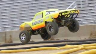 preview picture of video 'HCRC Outdoor R/C Racing Danville Indiana Remote Control NITRO'