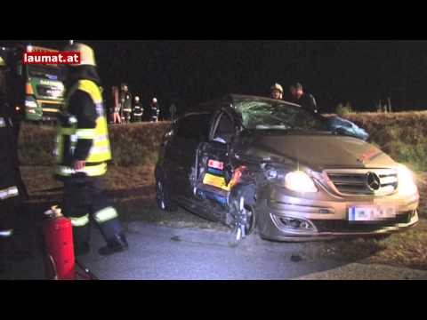 Tödlicher Verkehrsunfall zwischen LKW und PKW auf Kreuzung in Gunskirchen