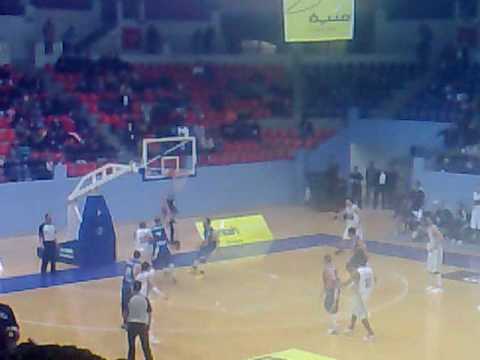 Zain(JOR) vs Riyadi(LEB) Part 2 last 0.4 seconds 81-79 equalizer